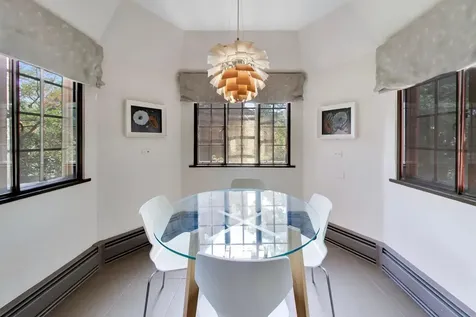 8844 South Pleasant Avenue Chicago IL 60643