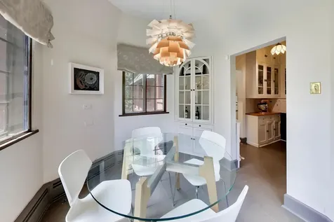 8844 South Pleasant Avenue Chicago IL 60643