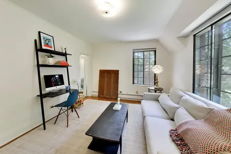 8844 South Pleasant Avenue Chicago IL 60643