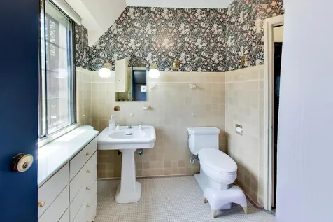 8844 South Pleasant Avenue Chicago IL 60643