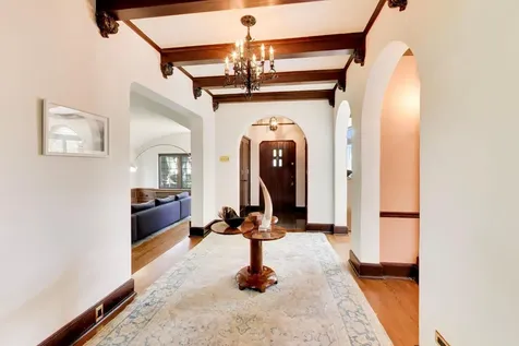 8844 South Pleasant Avenue Chicago IL 60643