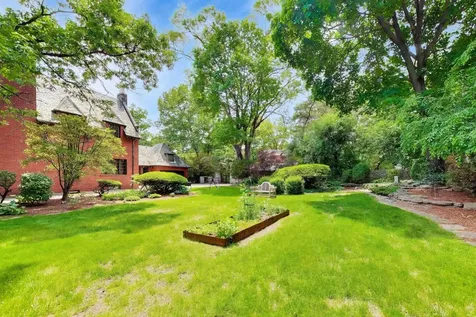8844 South Pleasant Avenue Chicago IL 60643