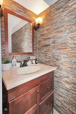 1123 Barber Court West Dundee IL 60118