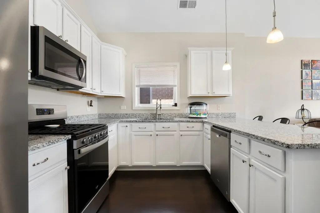 11148 South Kedzie Avenue Chicago IL 60655