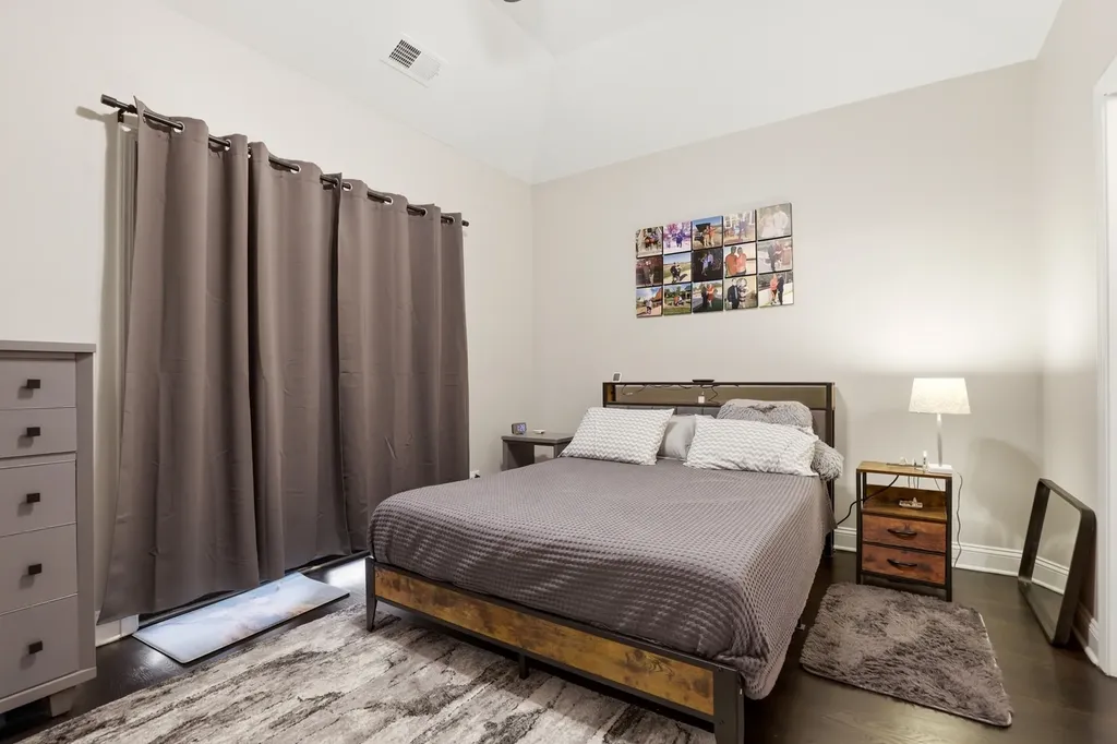 11148 South Kedzie Avenue Chicago IL 60655