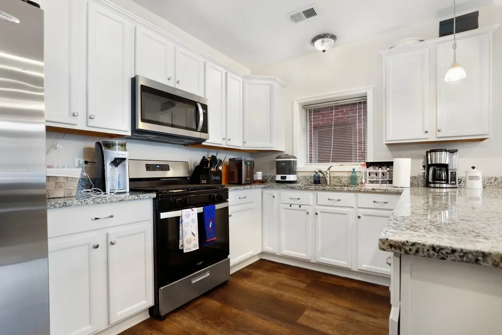 11148 South Kedzie Avenue Chicago IL 60655