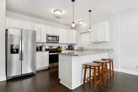 11148 South Kedzie Avenue Chicago IL 60655