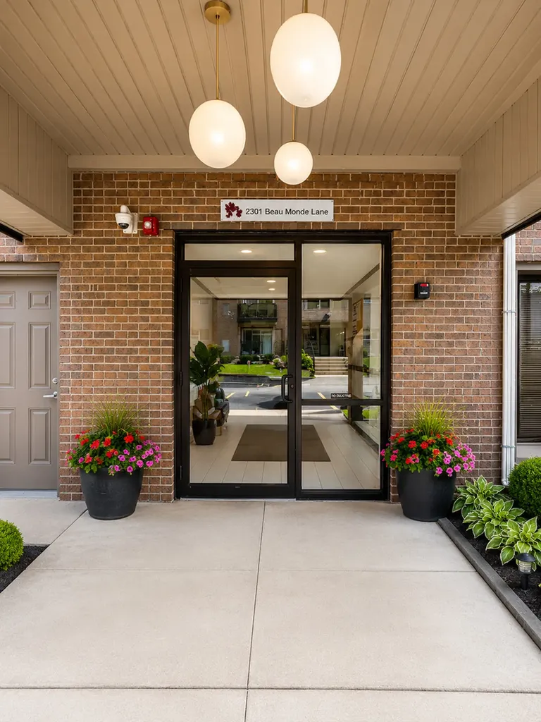2301 Beau Monde Lane Lisle IL 60532
