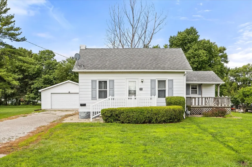 908 North Otter Creek Road Streator IL 61364