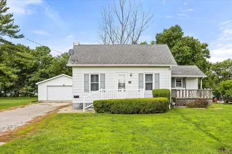 908 North Otter Creek Road Streator IL 61364