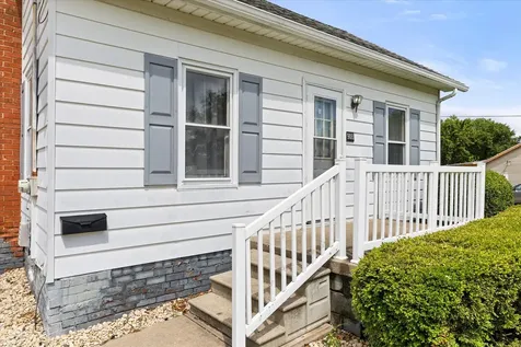 908 North Otter Creek Road Streator IL 61364
