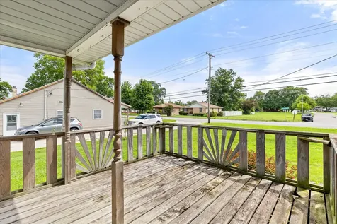 908 North Otter Creek Road Streator IL 61364