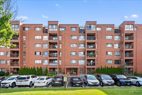 3700 Capri Court Glenview IL 60025