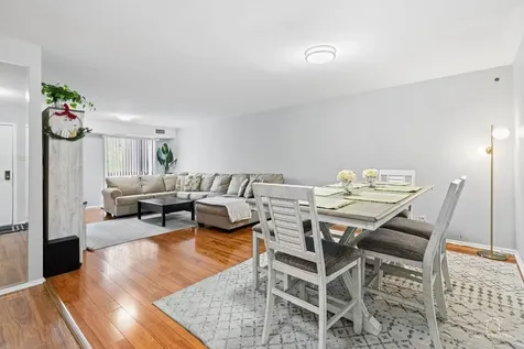 3700 Capri Court Glenview IL 60025