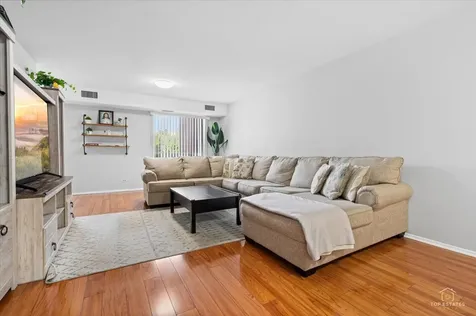 3700 Capri Court Glenview IL 60025