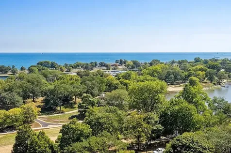 2650 North Lakeview Avenue Chicago IL 60614
