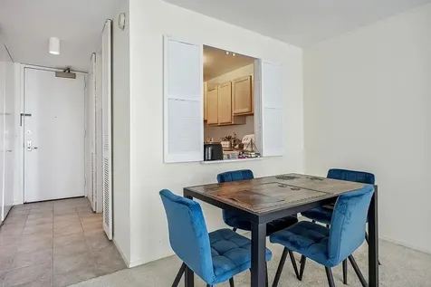 2650 North Lakeview Avenue Chicago IL 60614