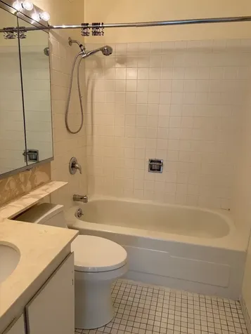 2650 North Lakeview Avenue Chicago IL 60614