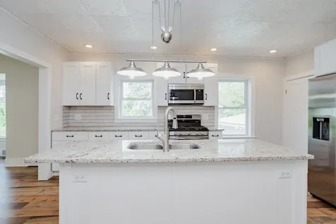 22W724 Saint Charles Road Glen Ellyn IL 60137