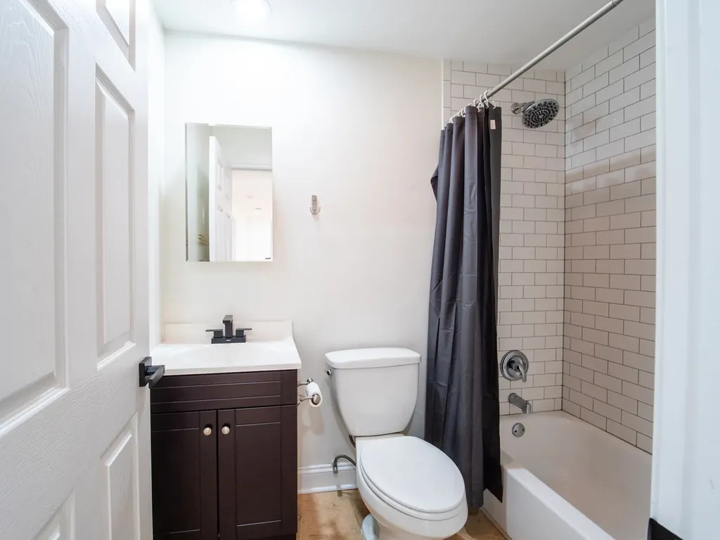 1059 West Foster Avenue Chicago IL 60640