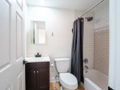 1059 West Foster Avenue Chicago IL 60640