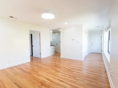 1059 West Foster Avenue Chicago IL 60640