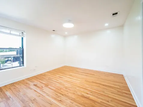 1059 West Foster Avenue Chicago IL 60640