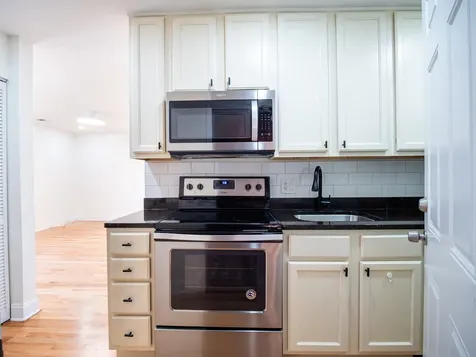 1059 West Foster Avenue Chicago IL 60640
