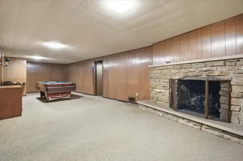 2705 Adelaide Avenue Waukegan IL 60087