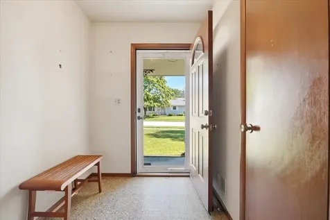 2705 Adelaide Avenue Waukegan IL 60087