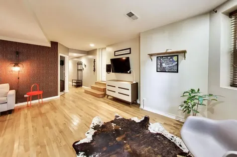 6253 North Magnolia Avenue Chicago IL 60660