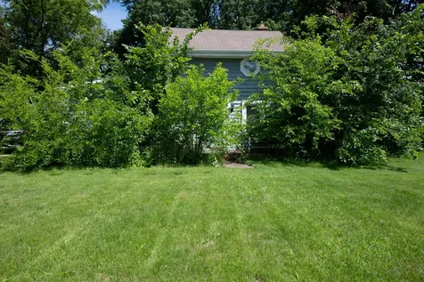 210 East Miller Avenue Hinckley IL 60520