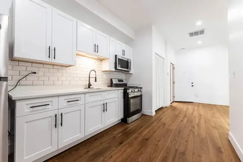 1421 East 69th Place Chicago IL 60637