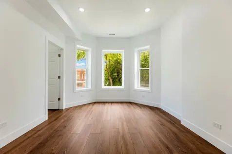 1421 East 69th Place Chicago IL 60637