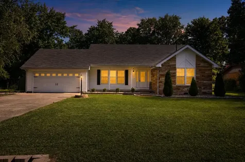 1004 East Illinois Street Marion IL 62959