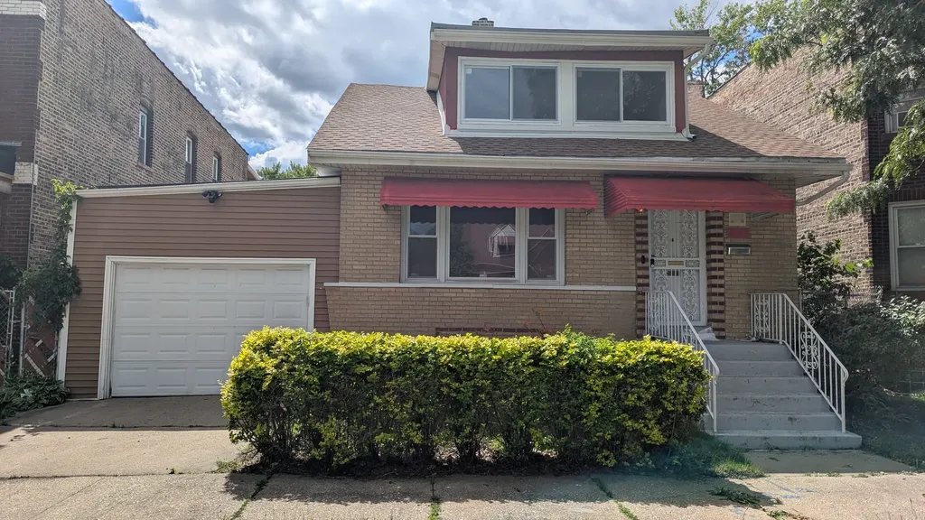 8952 South Aberdeen Street Chicago IL 60620