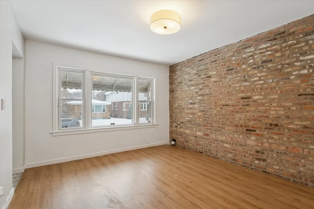 8952 South Aberdeen Street Chicago IL 60620