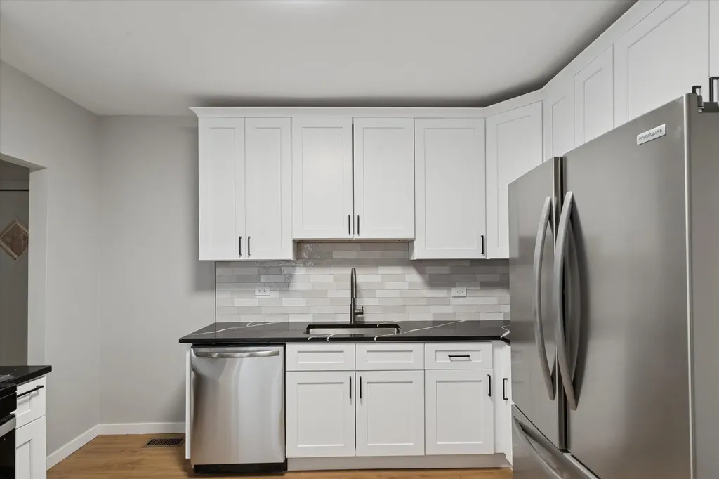 8952 South Aberdeen Street Chicago IL 60620