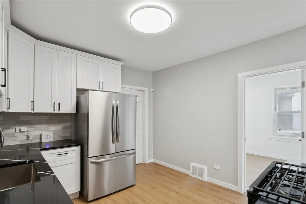 8952 South Aberdeen Street Chicago IL 60620