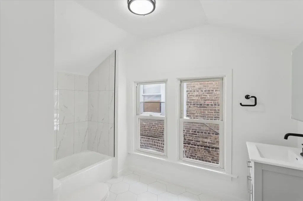 8952 South Aberdeen Street Chicago IL 60620