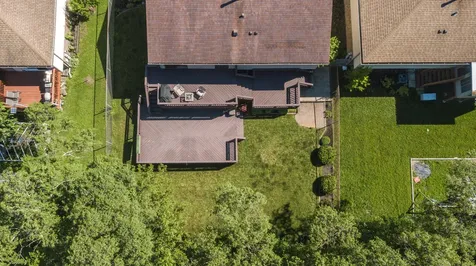 2 Oakwood Drive Elk Grove Village IL 60007