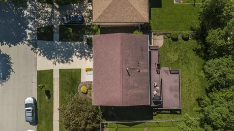 2 Oakwood Drive Elk Grove Village IL 60007