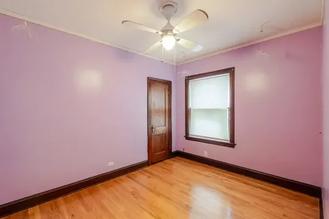 10708 South Avenue Chicago IL 60617