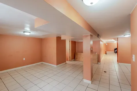10708 South Avenue Chicago IL 60617