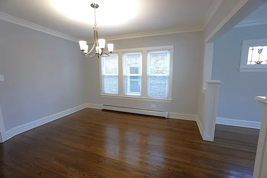 4950 West Kamerling Avenue Chicago IL 60651