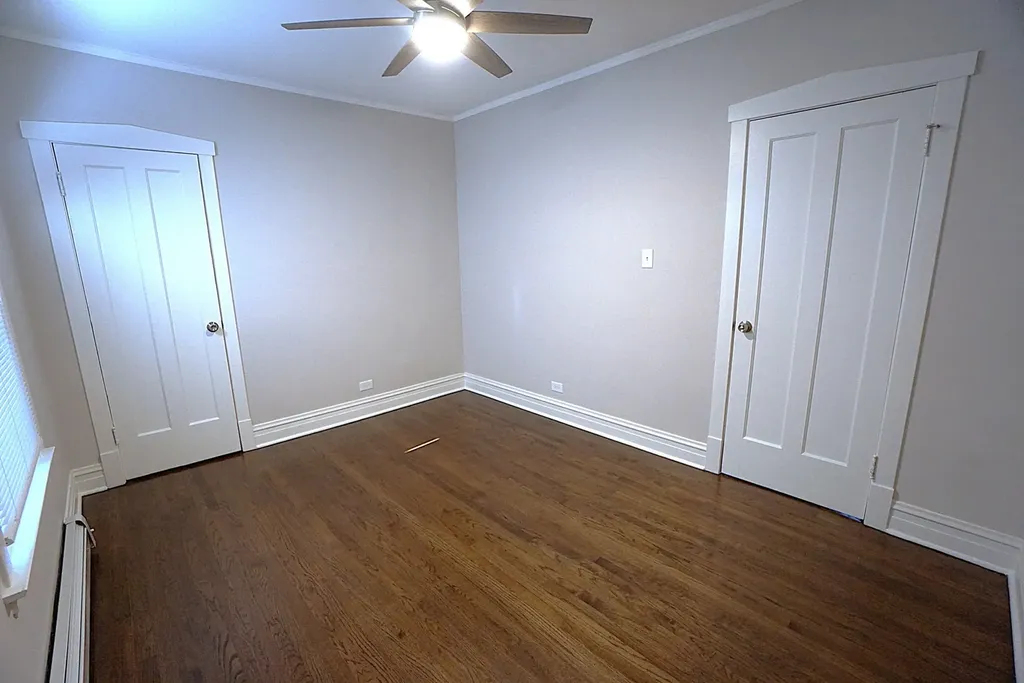 4950 West Kamerling Avenue Chicago IL 60651