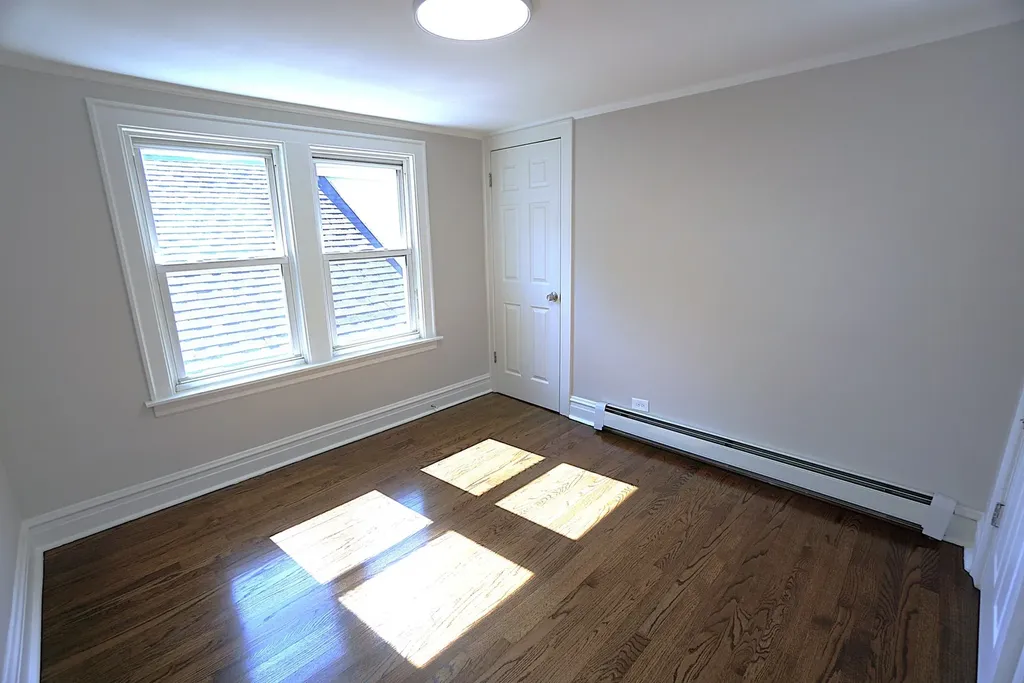 4950 West Kamerling Avenue Chicago IL 60651