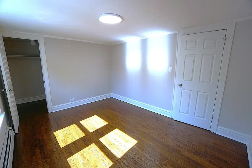 4950 West Kamerling Avenue Chicago IL 60651