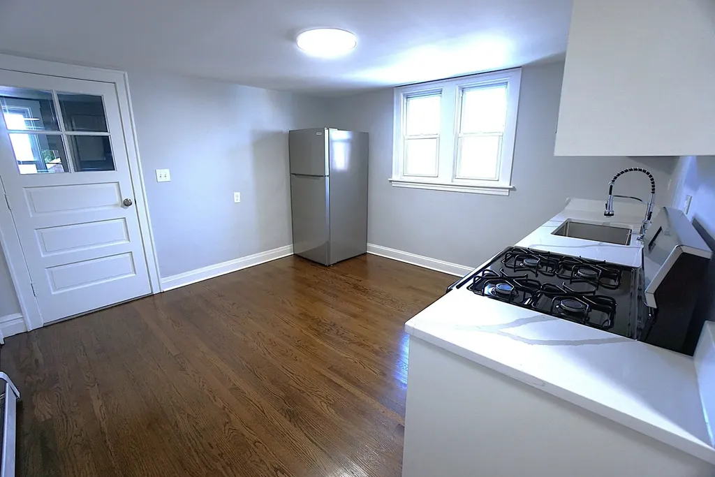 4950 West Kamerling Avenue Chicago IL 60651