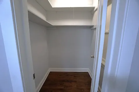 4950 West Kamerling Avenue Chicago IL 60651